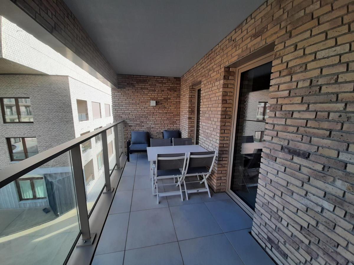 Bartine - Modern And Spacious Flat Near The Sea, Free Parking Space オステンド エクステリア 写真