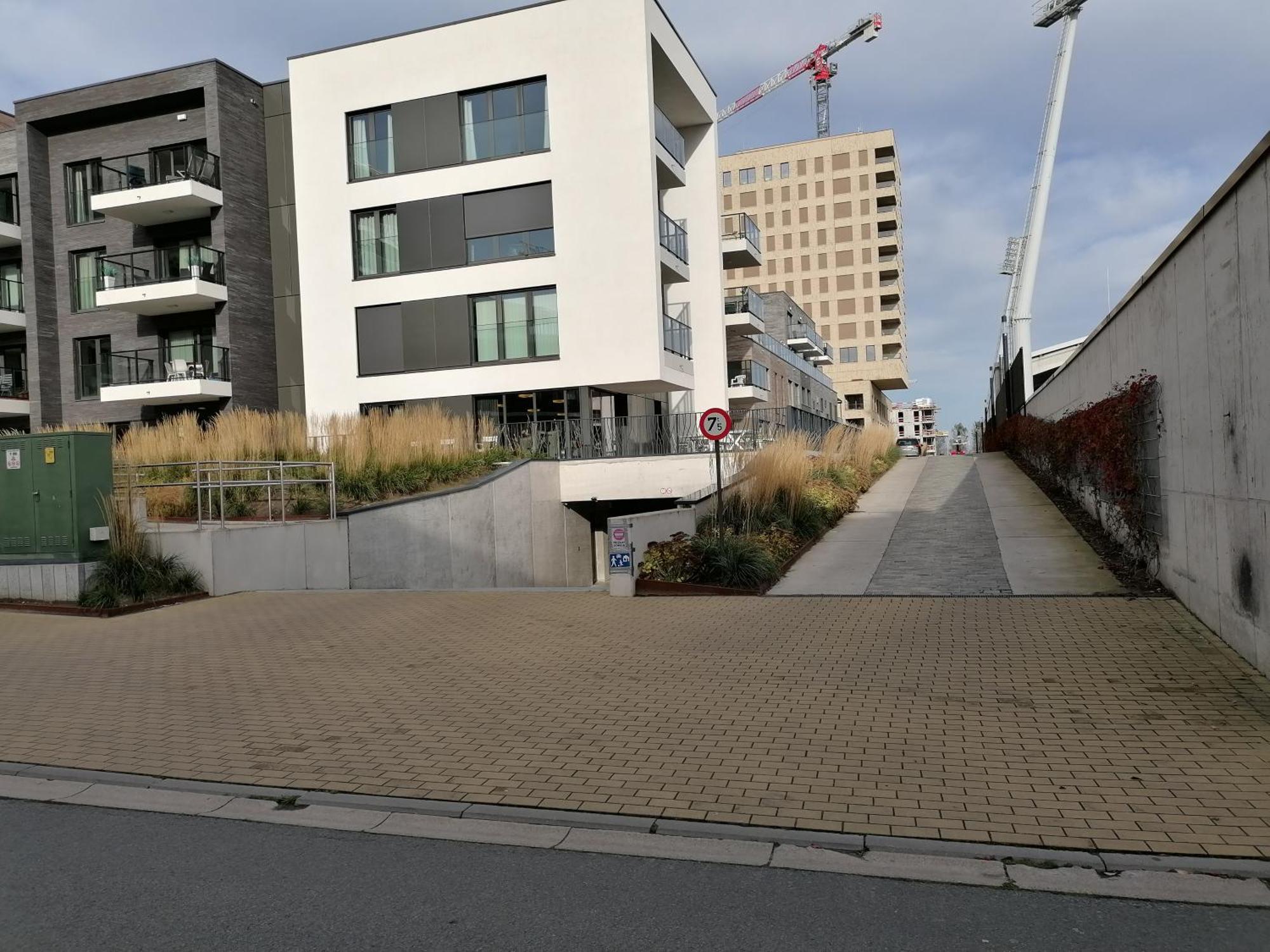 Bartine - Modern And Spacious Flat Near The Sea, Free Parking Space オステンド エクステリア 写真