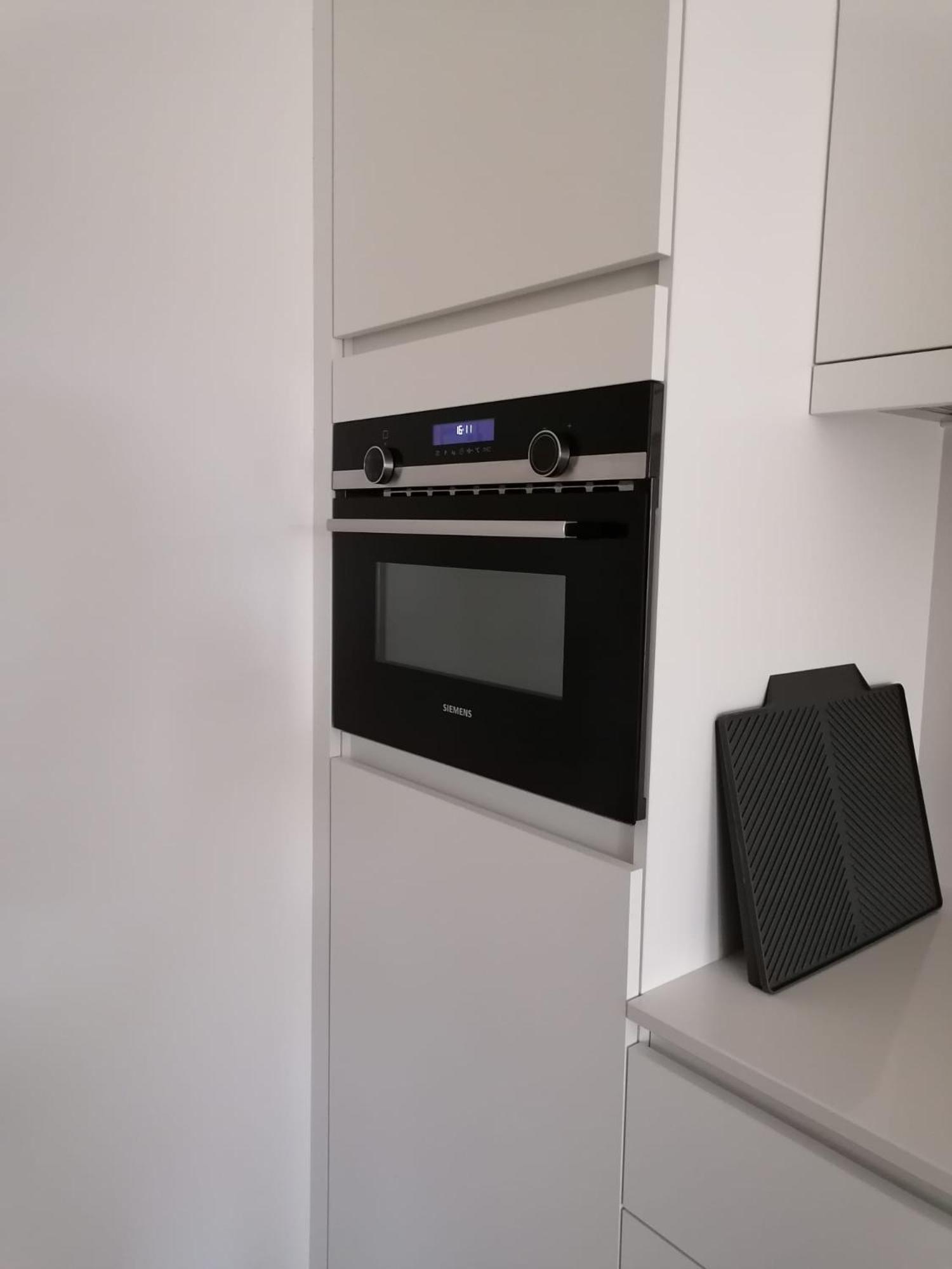 Bartine - Modern And Spacious Flat Near The Sea, Free Parking Space オステンド エクステリア 写真