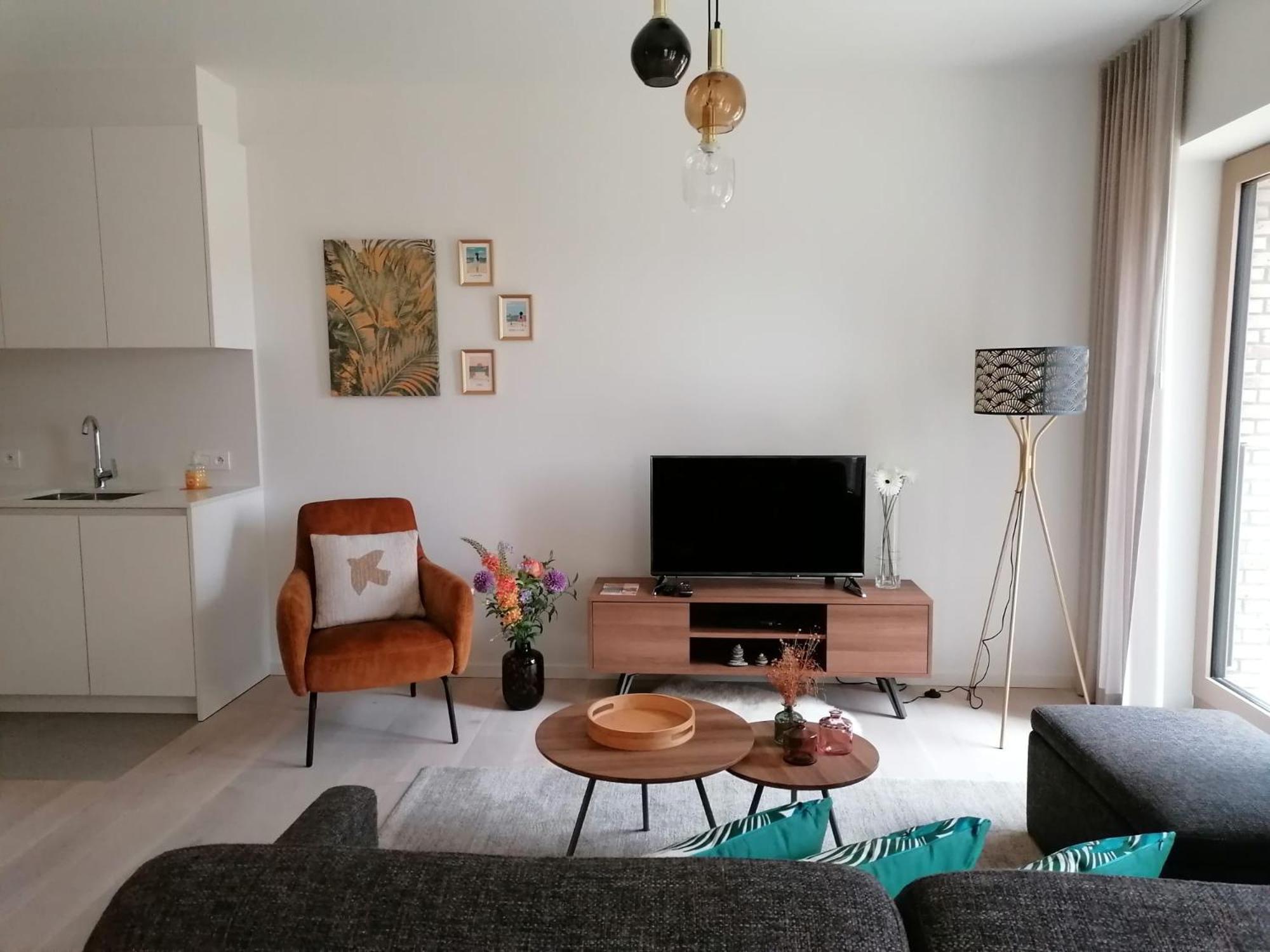 Bartine - Modern And Spacious Flat Near The Sea, Free Parking Space オステンド エクステリア 写真